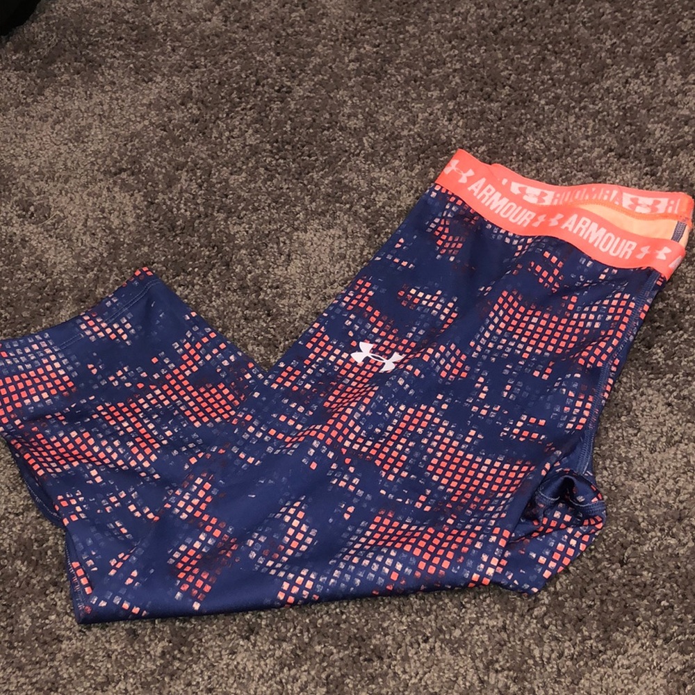 Girls Under Armour knee length leggings